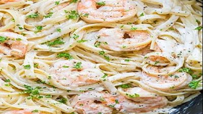 على خطى المطاعم.. طريقة تحضير المكرونة بالجمبري