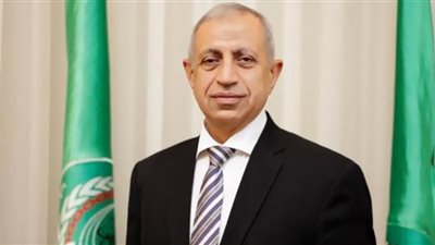رئيس الأكاديمية العربية يقرر استئناف الدراسة غدا بنظام online بالإسكندرية