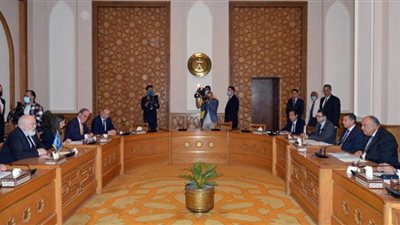 جلسة مباحثات بين وزير الخارجية ونائب رئيس مفوضية الاتحاد الأوروبي