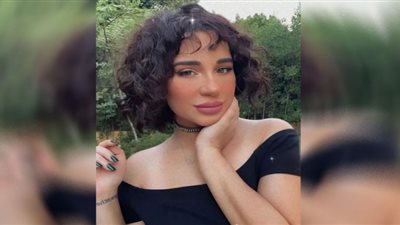 أسما شريف منير تصدم جمهورها بميني جيب وتوب كت في أحدث ظهور (صور)