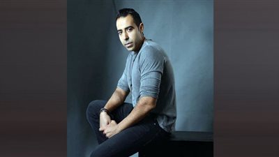 فى سهرة رمضانية.. محمد عدوية يقدم باقة من أشهر أغنانية وأغاني والده.. صور