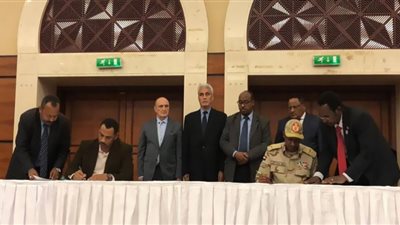 رئيس مفوضية الاتحاد الإفريقي يثمن الاتفاق السياسي في السودان