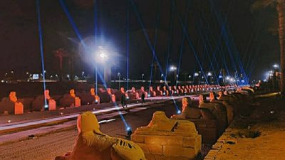 فيديو.. بزوارق ثالوث طيبة المقدس.. كيف يُعاد إحياء عيد الأوبت في افتتاح الكباش؟