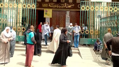 محبو السيدة نفيسة وأصحاب الطرق يتحدون لإفطار الصائمين في شهر رمضان