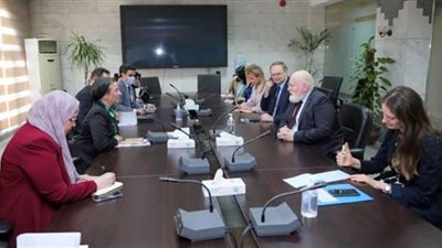 وزيرة البيئة تناقش مع مفوض الصفقة الأوروبية الخضراء الطريق إلى مؤتمر المناخ COP27