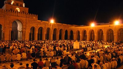 هل تجوز صلاة التراويح بعد المغرب.. وما هو وقتها