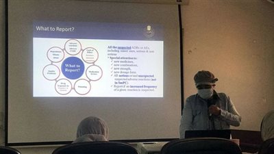 مستشفي سوهاج الجامعي تنظم يوماً للتوعية عن اليقظة الدوائية