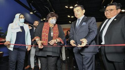 المدير العام للإيسيسكو ووزيرة الثقافة المصرية يفتتحان معرض مساجد مصر الخديوية