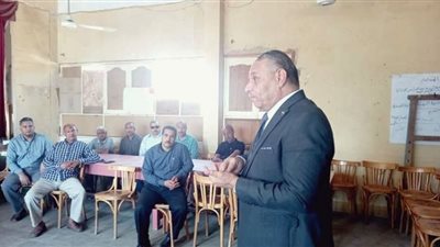 مدير تعليم المنشاه يتفقد