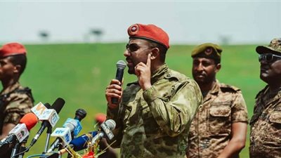 آبي أحمد ينزل ساحة المعركة لقتل شعبه.. والمعارضون: 