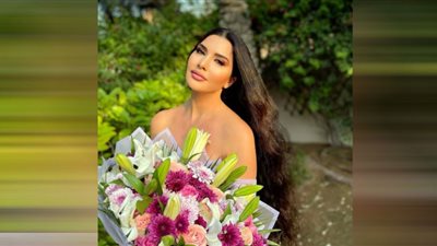 لاميتا فرنجية تخطف الأنظار بإستايل عربي مثير في الصحراء