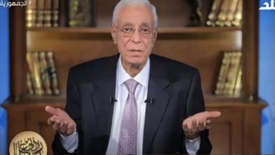 كنت هضربه.. حسام موافي يروي حكاية ابن أراد إيداع والده بالمستشفى للذهاب للمصيف