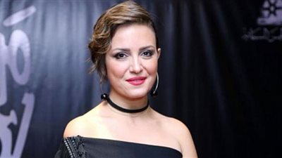 ريهام عبدالغفور في عزاء الراحلة سهير البابلي (صور)