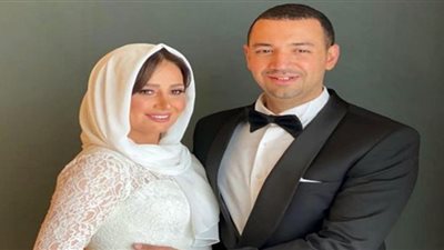 حلا شيحة وزوجها معز مسعود يصلان عزاء سهير البابلي