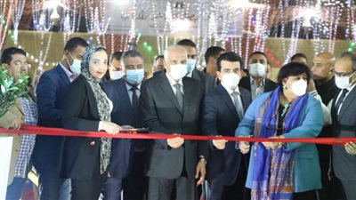 وزيرة الثقافة ومحافظ الجيزة ومدير 