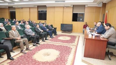 مناقشة ملفات توريد القمح والأسعار وحياة كريمة ببني سويف