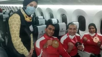 مصرللطيران تستقبل منتخب مصر أبطال العالم في الكاراتيه