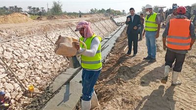 الانتهاء من تبطين 47 ترعة بطول 207 كم واستمرار العمل بباقي المشروعات بسوهاج