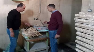 تحرير محاضر لمخابز بلدية ورفع إشغالات الطريق العام بمركز سمسطا