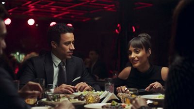 أحمد داود ما بين ليلى وشيرين في الحلقة الثالثة عشر من سوتس بالعربي