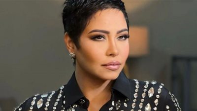 شيرين تحسم شائعة حملها بصراحتها المعتادة