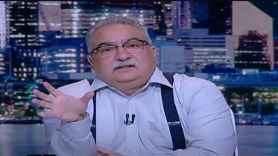 إبراهيم عيسى مشيدًا باحتفالية الكباش: مصر تعلن عن هويتها في مشهد رائع (فيديو)