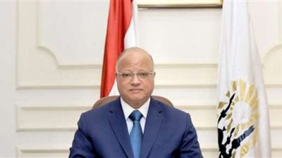 محافظ القاهرة: استمرار العمل بتعريفة الركوب الحالية لسيارات النقل الجماعي والسرفيس