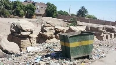 قبل وبعد.. صور مقارنة الجمهور لطريق الكباش قديمًا: كان زبالة