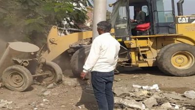 رفع وإزالة 61 حالة إشغال طريق وغلق وتشميع 4 محلات بمدينة بني سويف