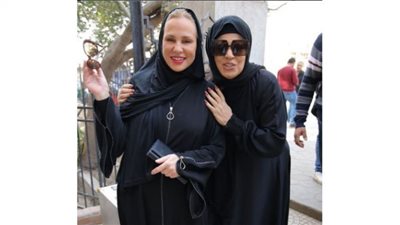 شيرين رضا برفقة فيفي عبده..كواليس مسلسل 