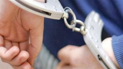 ضبط موظف أمن وزوجته لقيامهما بسرقة فرع إحدى شركات الاتصالات بالمعادي