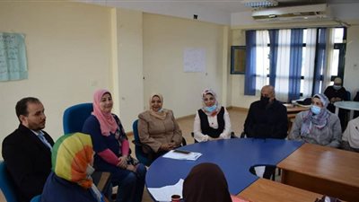 ثقافة المنيا تناقش كيفية عمل مشروع صغير لربة المنزل