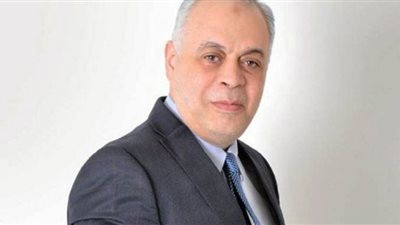 (فيديو) هيزعلوا مني لما أقوله.. أشرف زكي يكشف سراً عن دنيا سمير غانم وريهام حجاج