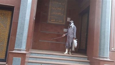 جهود مكثفة للفرق الصحية لتطهير وتعقيم المدارس ودور العبادة بالشرقية