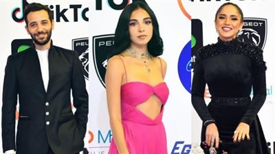 سلمي أبو ضيف وكريم قاسم و رنا رئيس.. حضور لافت في افتتاح مهرجان القاهرة السينمائي 2021