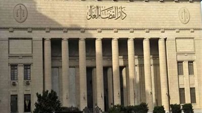 بدء محاكمة سيدة متهمة بإحداث عاهة مستديمة لأخرى في حلوان