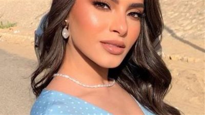 الببغاء يبرز جمال ملامح كارمن سليمان