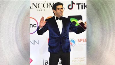 إياد نصار عن تكريم كريم عبد العزيز بمهرجان القاهرة: نجم حقيقي لا يحتاج شهادة من أحد