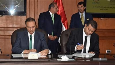 الشباب والرياضة توقع بروتوكول تعاون بين البنك الأهلي ومركز شباب المنشاه بسوهاج