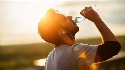 9 نصائح للوقاية من ارتفاع درجة الحرارة غدًا الأحد