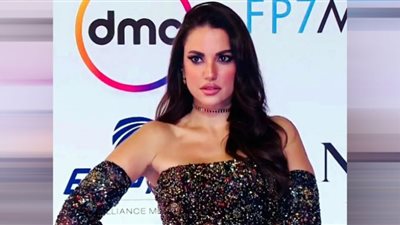 أميرة من ديزني.. درة تخطف أعين حضور مهرجان القاهرة السينمائي 2021