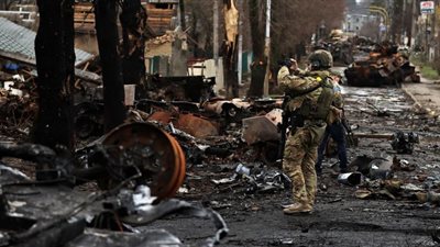 أوكرانيا: روسيا تحتجز 700 من جنودنا وألفًا مدنيًا