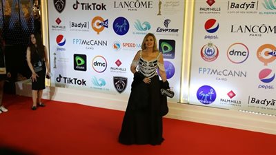 يسرا تؤكد فخرها بالافتتاح العالمي لطريق الكباش (صور)