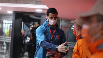 وصول بعثة الأهلي ستاد السلام