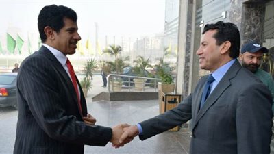 وزير الشباب والرياضة يلتقي سفير دولة قطر لدي مصر