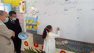 مدير تعليم البحيرة يتفقد مدرسة 