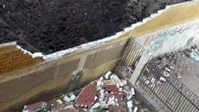 إصابة 4 طلاب أثر انهيار سور مدرسة باسوان