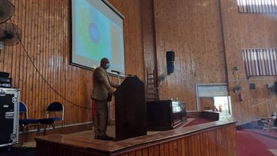 علوم سوهاج تنظم ورشة عمل لاستعراض خطة الساعات المعتمدة للبرامج الجديدة