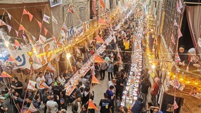 رمضان في مصر حاجة تانية.. كواليس الإفطار الجماعي لأهالي المطرية (صور)