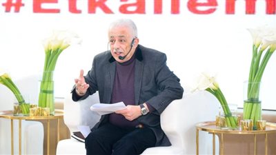 شاهد.. هدية وزير التعليم لأبناء مصر في الخارج.. ويوجه رسالة لهم خلال كرنفال 